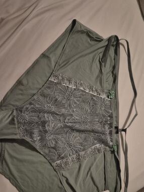 NWT Understance Mid Rise Panty